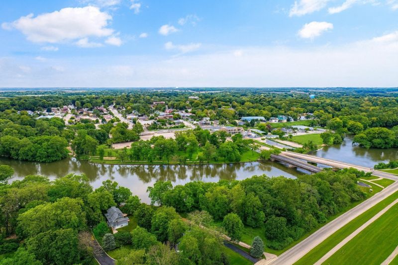 Roofing Service in Oswego, IL